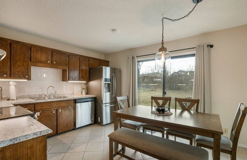 Jenks House | Jenks Spectacular Spain Ranch-Close to Five Oaks