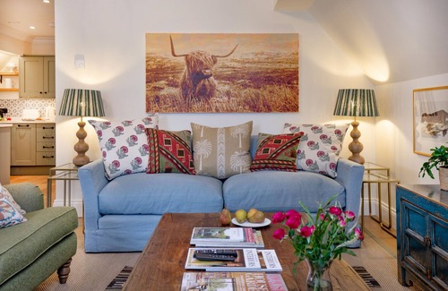 Sherborne Cottage | Jerards Stables - sleeps 4 guests in 2 bedrooms