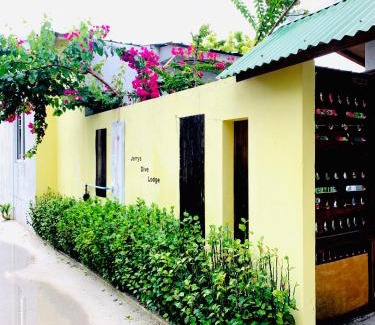 Rasdhoo House | Jerrys Dive Lodge Rasdhoo