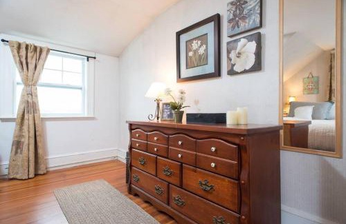 Marblehead House | Jersey St Lovely