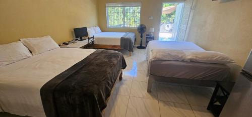 Snow Hill Apartment | Jett Room - Ferdie's Place