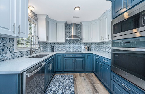 Manning House | Jewel on the Lake - Relaxing Lakefront Home