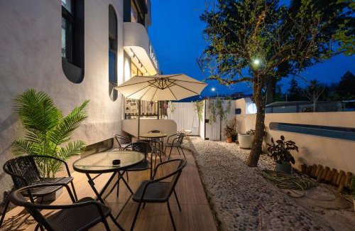 Huairou House | Jing Yan Lan Shan丨Free Lan Shan coffee 丨nearby the Hong Luo Temple and the Great Wall丨Garden and barbecue free breakfast dinner