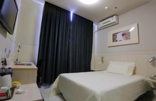 Guangyang District Hotel | Jinjiang Inn Langfang Pedestrian Street