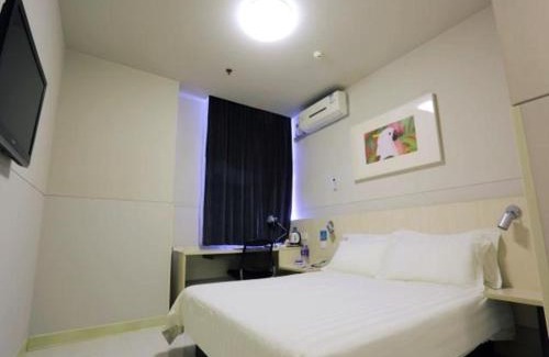 Guangyang District Hotel | Jinjiang Inn Langfang Pedestrian Street