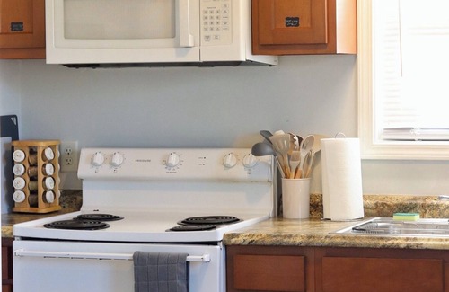 Hobucken House | JJ's Lodge: Fisherman’s & Hunters Getaway