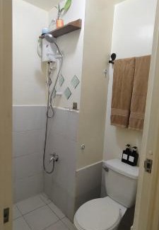 Wack-Wack Greenhills Apartment | JJMC HOMESTAY URBAN DECA EDSa