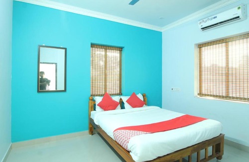 Thirunallar House | JMS Temple Guest House