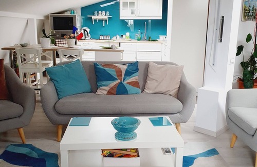 Sector 5 Villa | Johanna House -Dream apartament , looking for the sky,bright and cosy