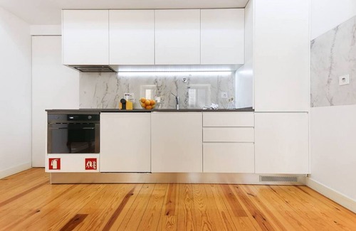 Sao Jose House | JOIVY Airy apt near Avenida station