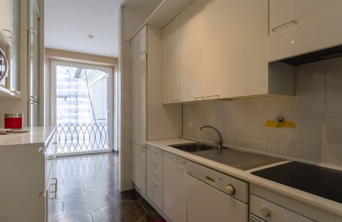 Genoa Historical Centre Apartment | JOIVY Exclusive Flat for 6 near Cathedral of Genoa