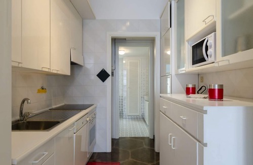 Genoa Historical Centre Apartment | JOIVY Exclusive Flat for 6 near Cathedral of Genoa