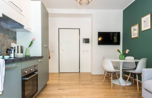 Fiera House | JOIVY Fresh Family Apt for 5 near City Life