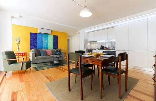 Sao Jose House | JOIVY Spacious & elegant 1-bed flat, moments from Avenida station