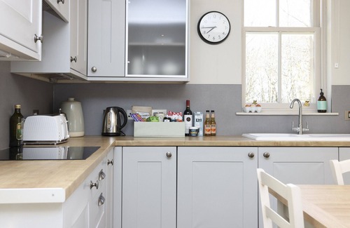 North Berwick Apartment | JOIVY - Stunning 3 Bed Lodge With Gardens At Gilmerton House