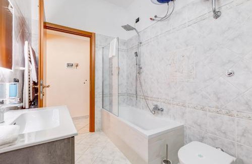 Ciampino Apartment | Joker House Roma in 15 minuti Station Airport