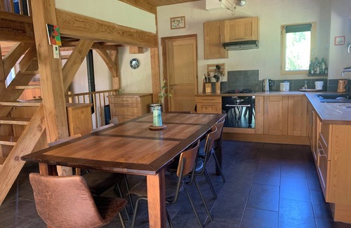 Saint-Cesaire-de-Gauzignan House | Jolie Maison en Bois Avec Piscine