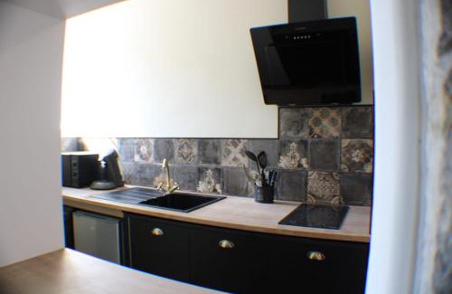 Pradines Apartment | Joli studio en rez-de-chaussée
