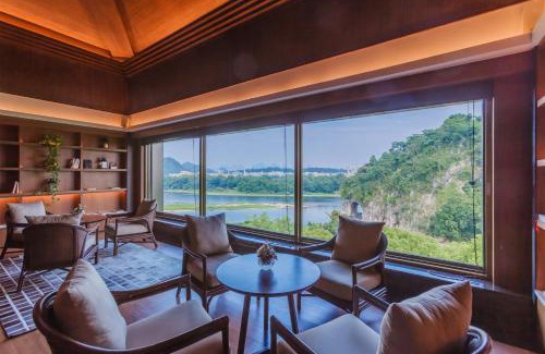 Guilin City Centre Hotel | Jolie Vue Boutique Hotel Guilin (near Elephant Trunk Hill)