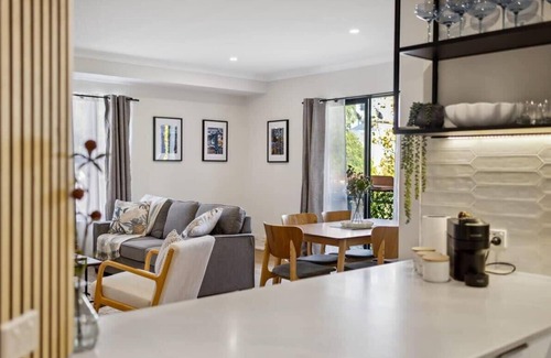 Northbridge Apartment | Jolly on James- 2BDR