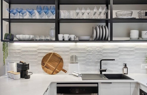 Northbridge Apartment | Jolly on James- 2BDR
