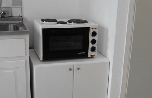 Kokkini Chani Apartment | Julie's studio,2 minutes walk to beach, near Heraklion,Knossos and famous sites!
