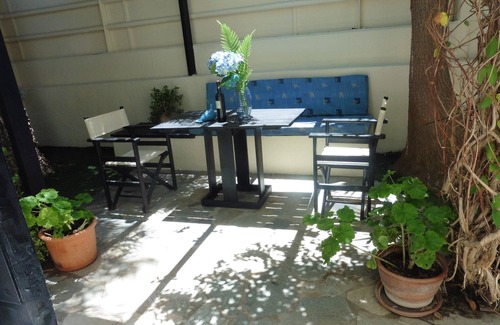 Kokkini Chani Apartment | Julie's studio,2 minutes walk to beach, near Heraklion,Knossos and famous sites!