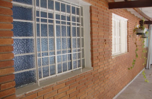 Mairipora House | JULY HOLIDAYS with fireplace, heated pool and small pet for up to 12 people