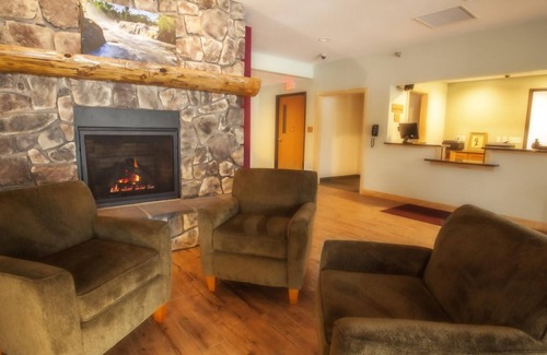 Babbitt Hotel | Junction Inn Suites & Conference Center
