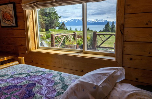 Kachemak Bed & Breakfast | Juneberry Lodge
