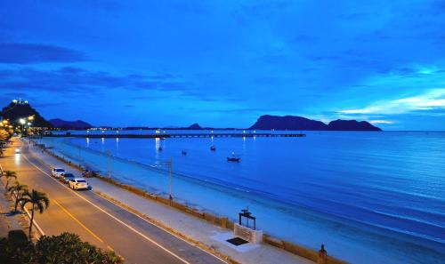 Prachuap Khiri Khan House | Jungle Cafe and Guesthouse