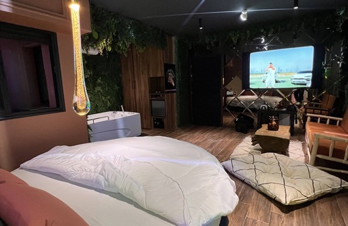 Camp El Ghoul Hotel | Jungle in the heart of Marrakech!