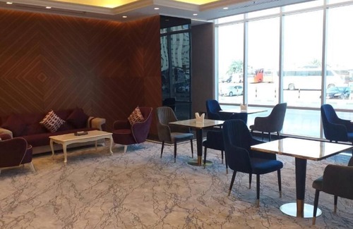Al Qasimia Apartment | Junior Suite Near Universal Sports Club