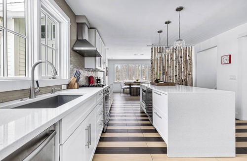 Lakeside House | Juniper Presents: Luxury Retreat w/Pool, Sauna + Hot Tub Near Beach