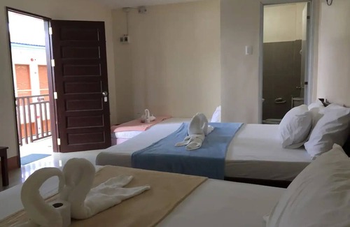 Tawala Bed & Breakfast | Junlyn Apartelle Family room for 7 to 8nn