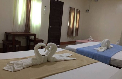 Tawala Bed & Breakfast | Junlyn Apartelle Standard King bed