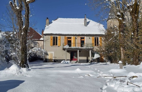 Mouthe House | Jura-style house with garden in the heart of the village of mouthe