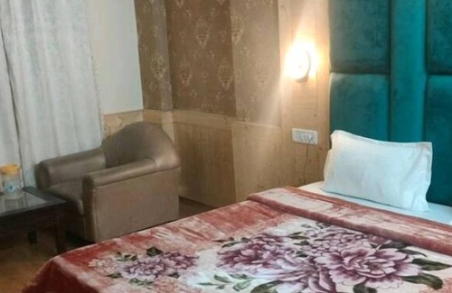 New Manali Hotel | Just 300mt from center 📍