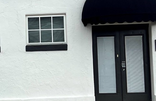 Anniston Apartment | JUST BED & BATH IN DOWNTOWN HISTORIC ANNISTON. CLOSE TO EATRIES & ENTERTAINMENT.
