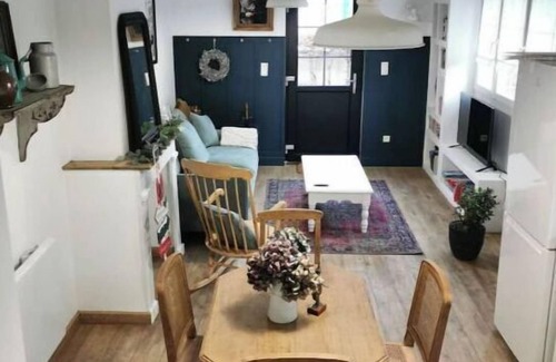 Saint-Laurent-Blangy Apartment | Just outside Arras * Cottage* Garden * Netflix