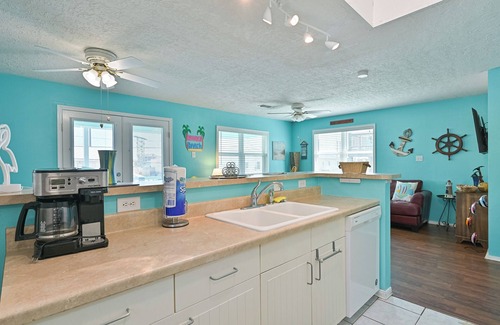 Jamaica Beach House | JUST REMODELED 03/25!- SEA SHED in Jamaica Beach
