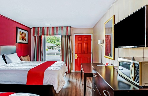 Ridgeland Hotel | Just What You Were Looking For! 2 Convenient Units, Free Parking