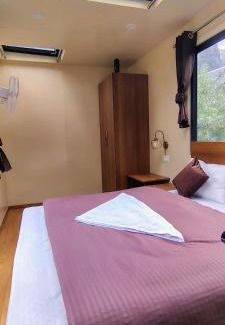 Jispa Hotel | Kübes By The Raasta