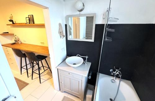 Western Ring Area Apartment | K-Apartments No 1 Ferienwohnung Monteurwohnung 1-5 Personen