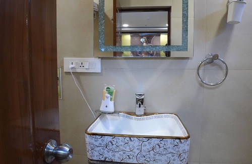 Manikonda Hotel | K N Gupta Group Of Hotel Castle