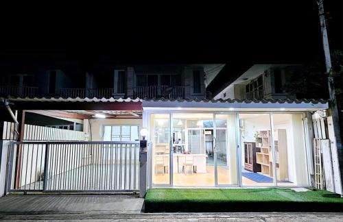 Bang Pa-in House | K T Greenvill