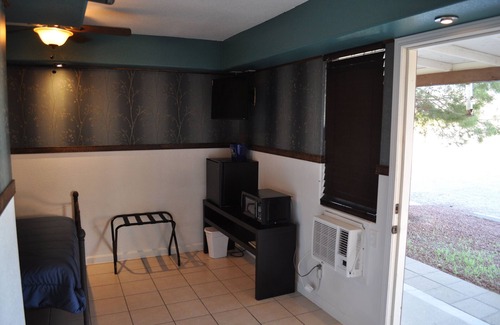 Pahrump Bed & Breakfast | K7 Bed and Breakfast