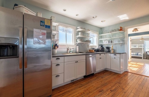 Powells Point House | K9999 Sawyers Lodge. Historic Home on the Sound, Pool, Boat Launch, Kayaks!