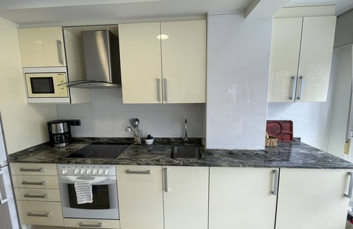 Bermeo Apartment | Kai begi, wonderful views of the port.