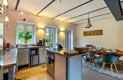 Klingenmuenster House | 'Kaiserbacher Mühle' plenty of space for large families and many friends between forest and wine